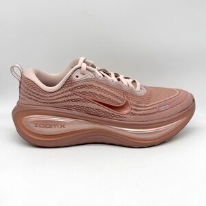 Nike Womens Vomero 18 Plus Particle Pink Shoes Sz 9.5 New Running HV8154-601